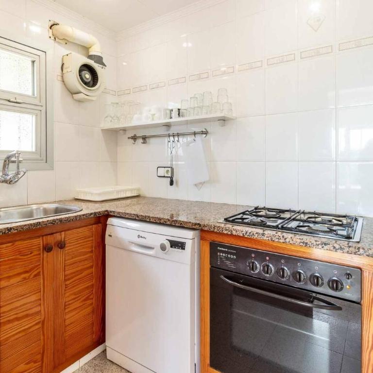 Carrilet 37 pis Bonito apartamento - Apartamento de 3 dormitorios con balcón - 11