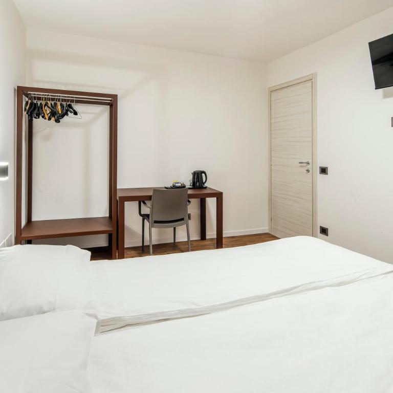 Nord Hotel - Camera Familiare con 2 Camere da Letto e 2 Bagni - 5