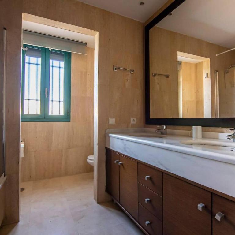 Modern beach villa with parking and private pool - Two-Bedroom Villa - 15