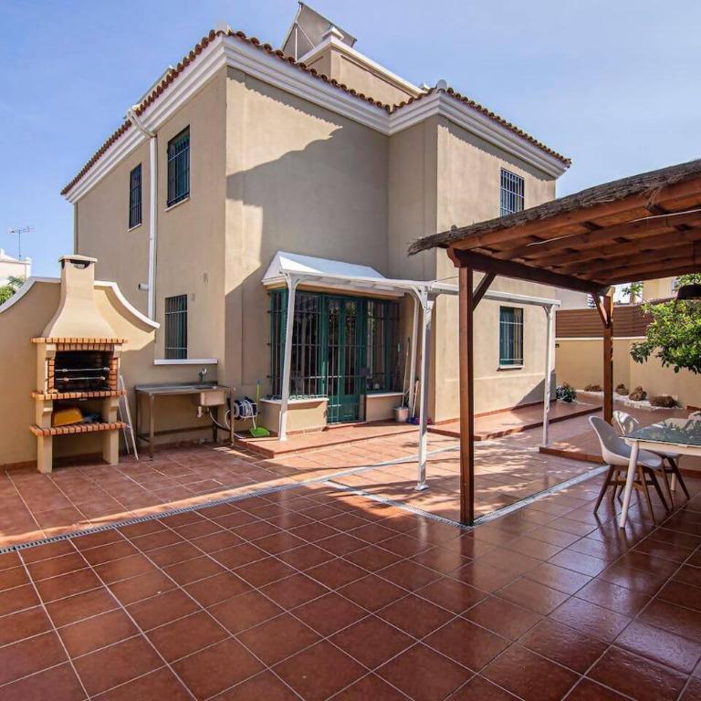 Modern beach villa with parking and private pool - Two-Bedroom Villa - 24