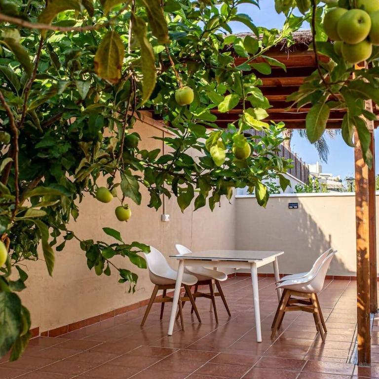 Modern beach villa with parking and private pool - Two-Bedroom Villa - 25
