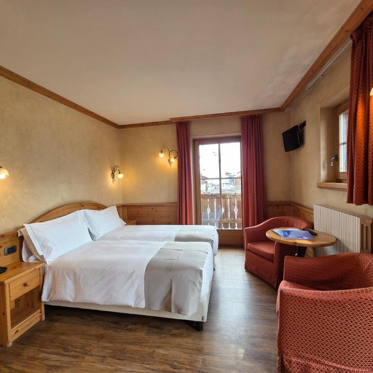 Hotel La Pastorella - Camera Matrimoniale/Doppia con Letti Singoli con Balcone - 12