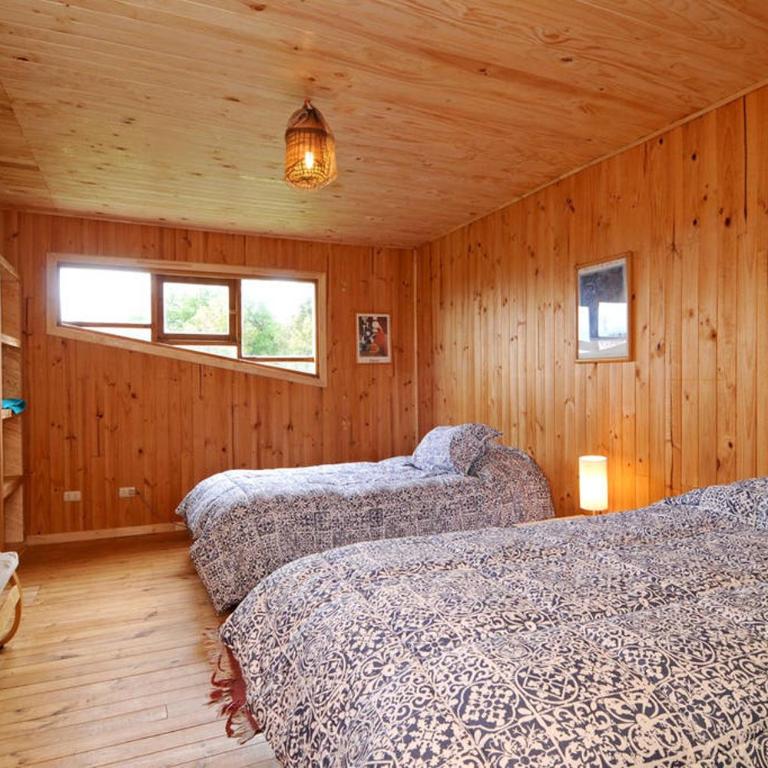 Casa Pindal - Twin Room with Shared Bathroom - 1
