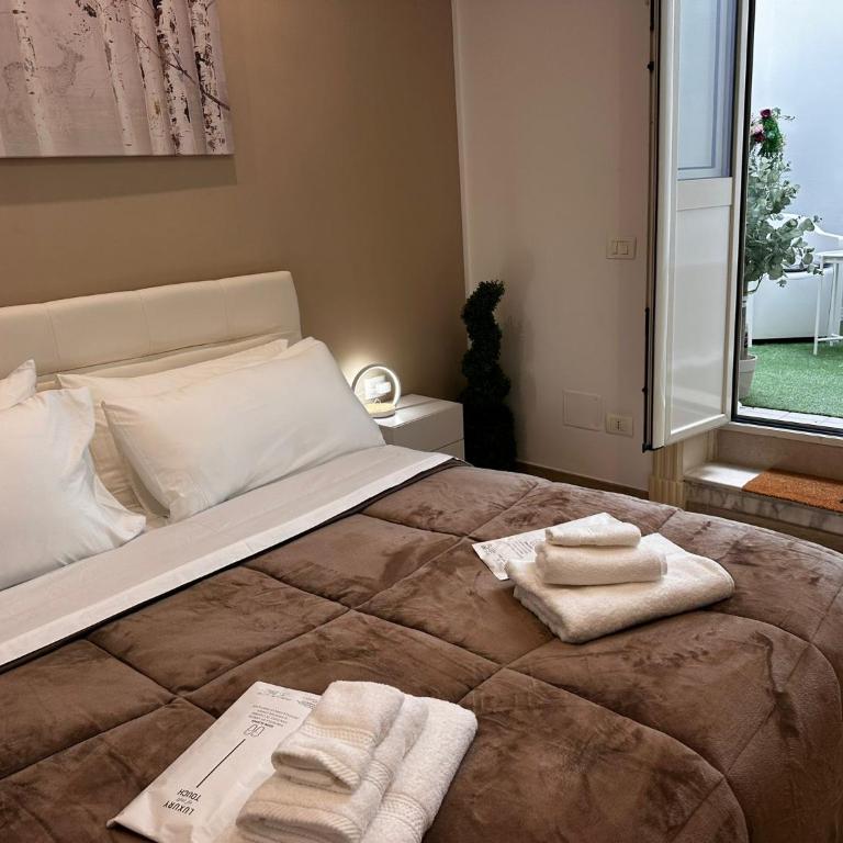 Centrale Suites - Double Room with Patio - 5