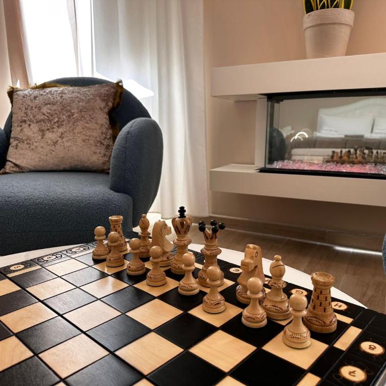 Centrale Suites - Deluxe Suite with Spa Bath - 10