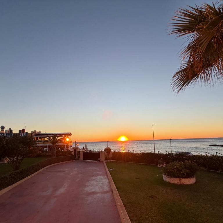 Stylish Frontline Punta Prima Suite with Sea Views - Apartamento de 2 dormitorios - 14