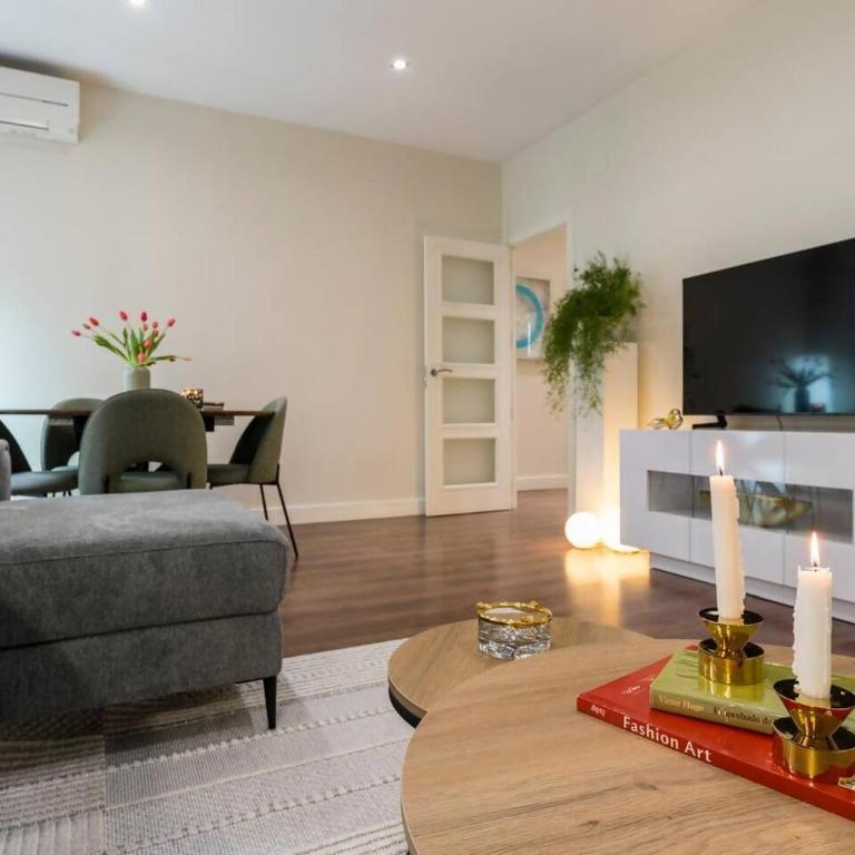Salamanca District – Retiro Park & Movistar Arena - Two-Bedroom Apartment - 4