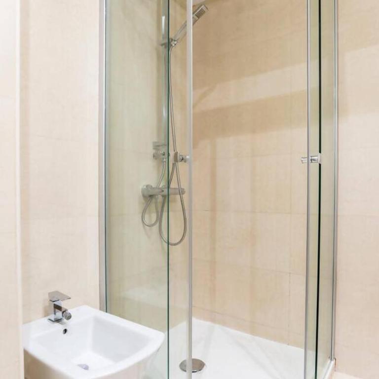 Salamanca District – Retiro Park & Movistar Arena - Two-Bedroom Apartment - 10