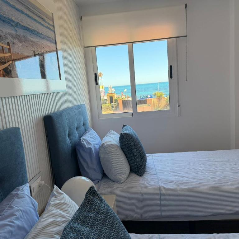 Stylish Frontline Punta Prima Suite with Sea Views - Apartamento de 2 dormitorios - 24