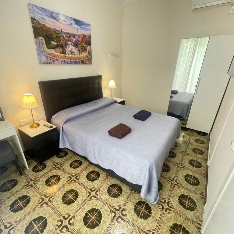 Alojamiento Diputacion - Double Room with Shared Bathroom - 1