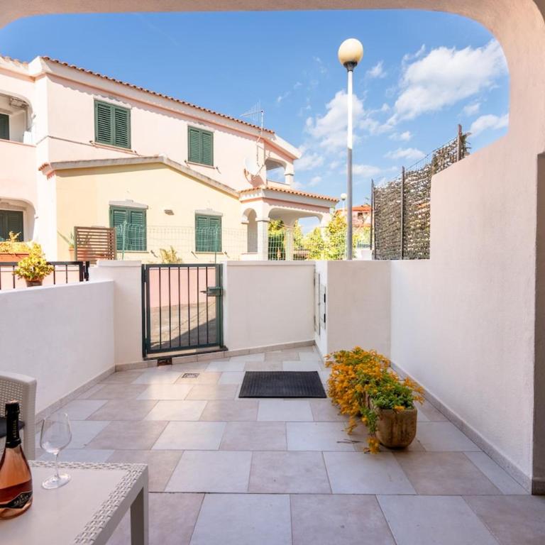 4 minuti dalla Spiaggia - Elegante Villetta a Budoni - Appartamento con 2 Camere da Letto - 36