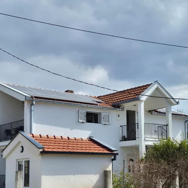 Peaceful 2BR Apt with Ultra-Fast WiFi - Two-Bedroom Apartment - 4