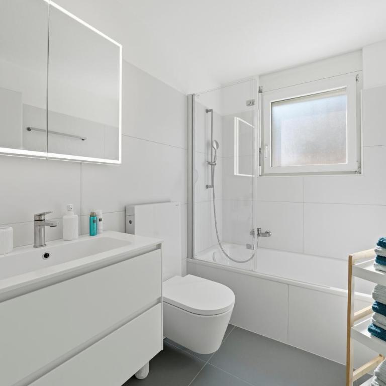 ASCONA GIARDINO FELICE Familienfreundliche Ferienwohnung mit 240m2 eigenem Garten & Klimaanlage - Appartamento con 2 Camere da Letto e Terrazza - 20