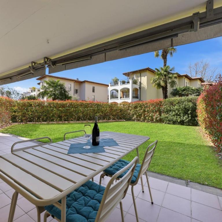 ASCONA GIARDINO FELICE Familienfreundliche Ferienwohnung mit 240m2 eigenem Garten & Klimaanlage - Appartamento con 2 Camere da Letto e Terrazza - 4