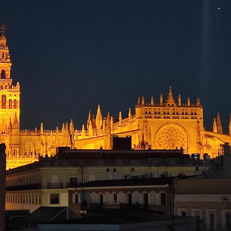 Homey Seville Brand New Arfe II Apartment Near Cathedral 8 people - Apartamento de 3 dormitorios - 14