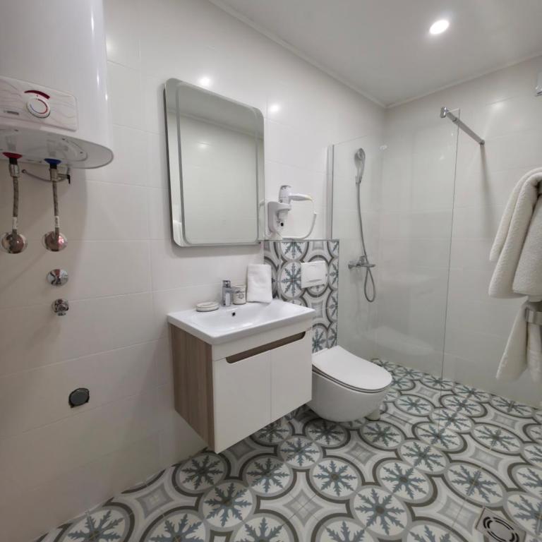 Apartmani Central 4 & Free parking - Apartman sa 2 Spavaće Sobe - 17