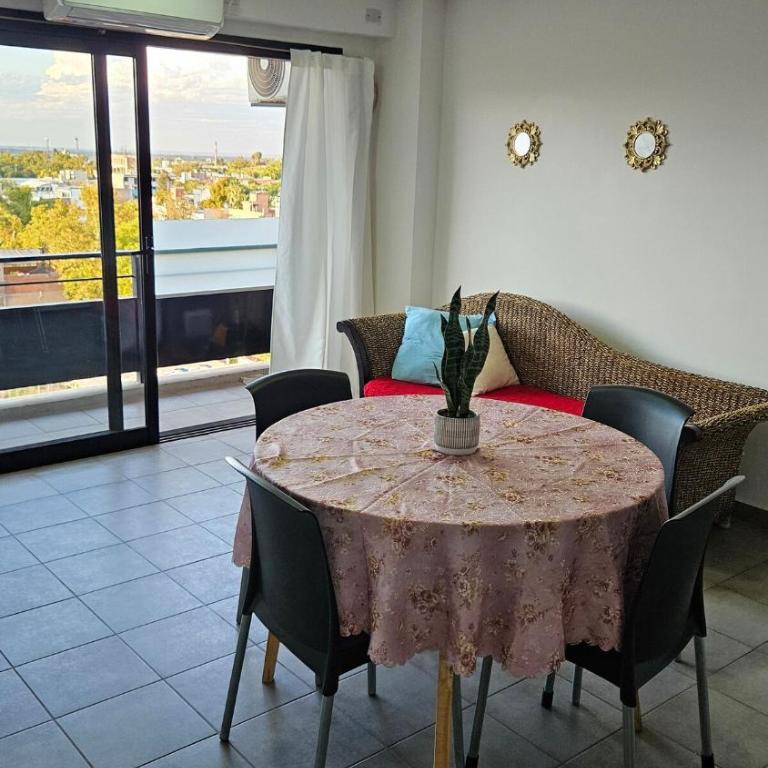 Departamento con vista a la Cordillera, Balcón y Garaje - One-Bedroom Apartment - 5