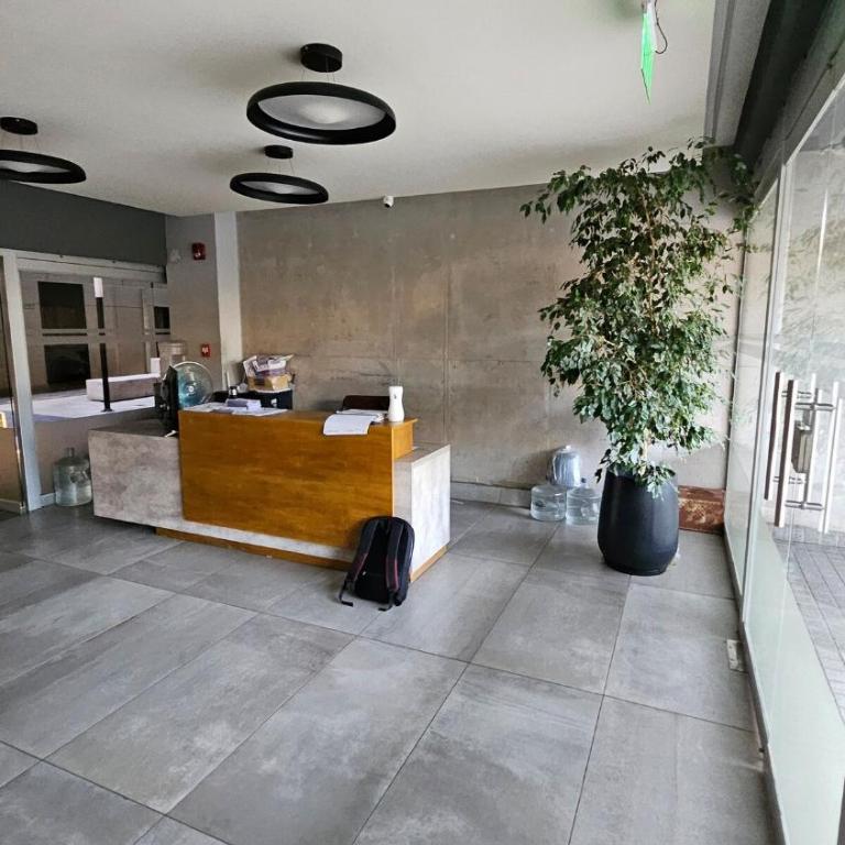 Departamento con vista a la Cordillera, Balcón y Garaje - One-Bedroom Apartment - 9