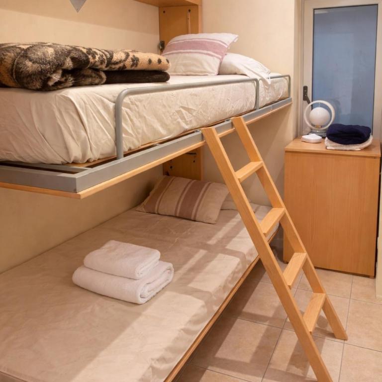 Beach Front 2 Bedrooms Apartment - Two-Bedroom Apartment - 12