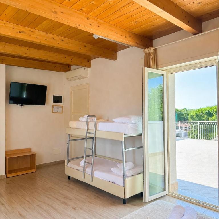 Camere comfort con terrazza Solarium Favorita - Camera Familiare con Terrazza - 5