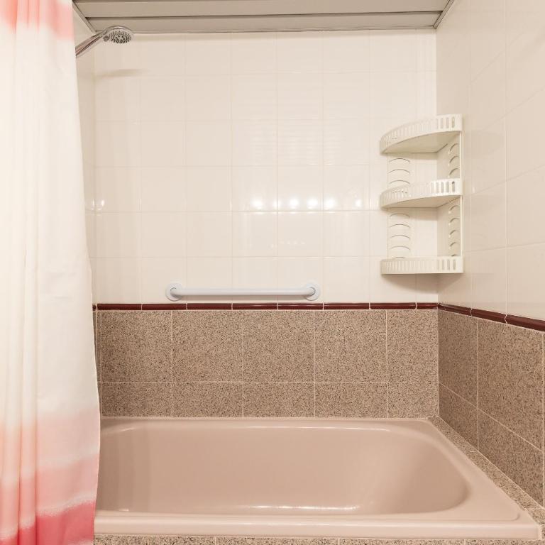 UHC Niza Apartments - Apartamento de 2 dormitorios con vistas a la piscina - 21