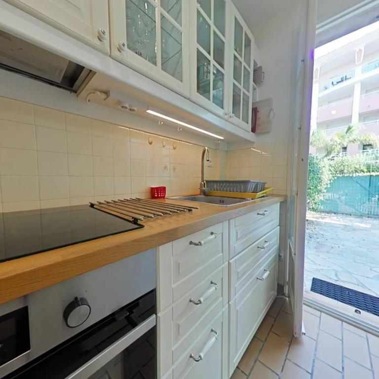 HYE011-316 Appartement 2 pièces avec parking privé - 4 personnes proche du port et de la mer - Apartment mit 1 Schlafzimmer - 8