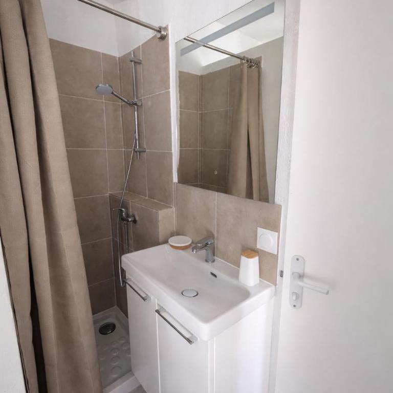 Duplex de Charme au Cœur Historique d'Aix - Appartement 1 Chambre - 15