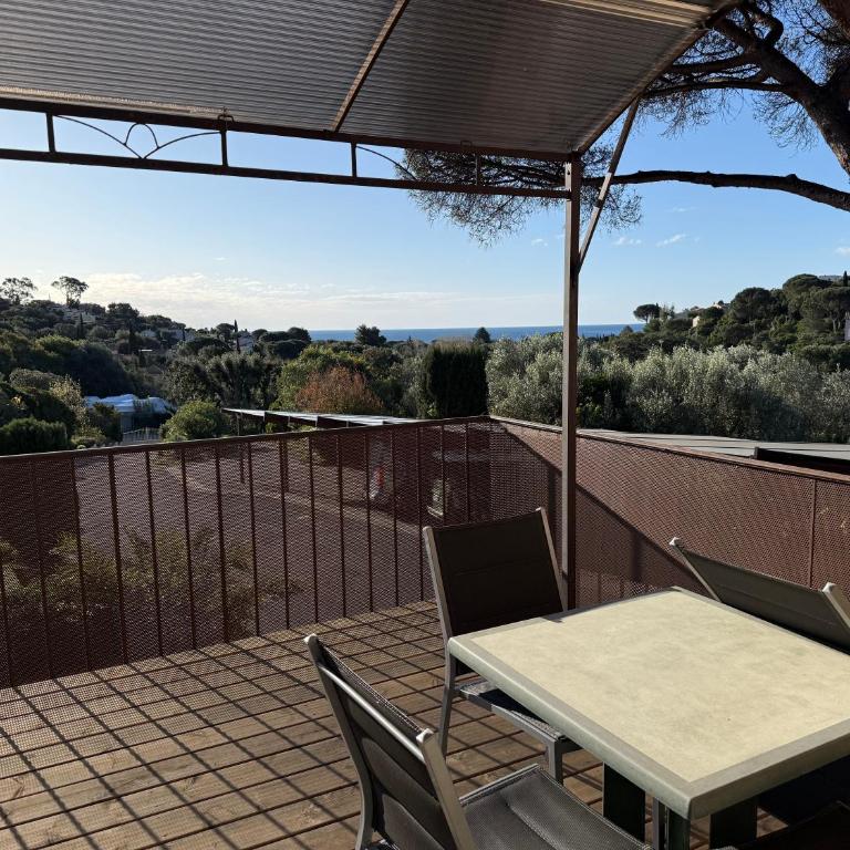 Domaine du Mas de Peyres - Superior Apartment with Sea View - n°2 - 5