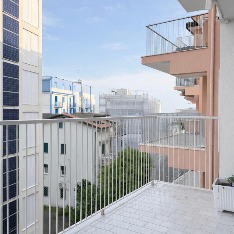 Appartamento Shopping Center - Carraro Immobiliare - Family Apartments - Appartamento con 3 Camere da Letto - 1