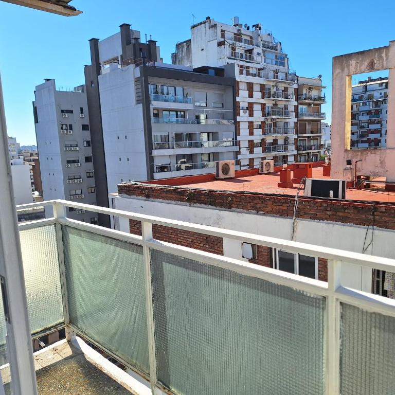 Cómodo y luminoso, 1 dormitorio, cocina, balcón - One-Bedroom Apartment - 22