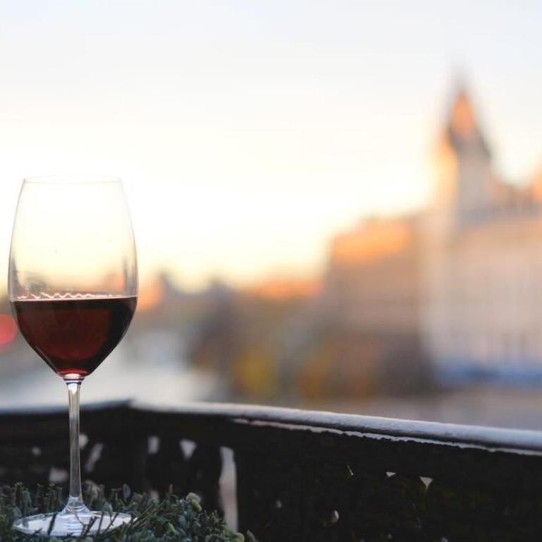 Two Bedroom Luxury Apartment - Balcony with View of Notre Dame - Appartement 2 Chambres - 7
