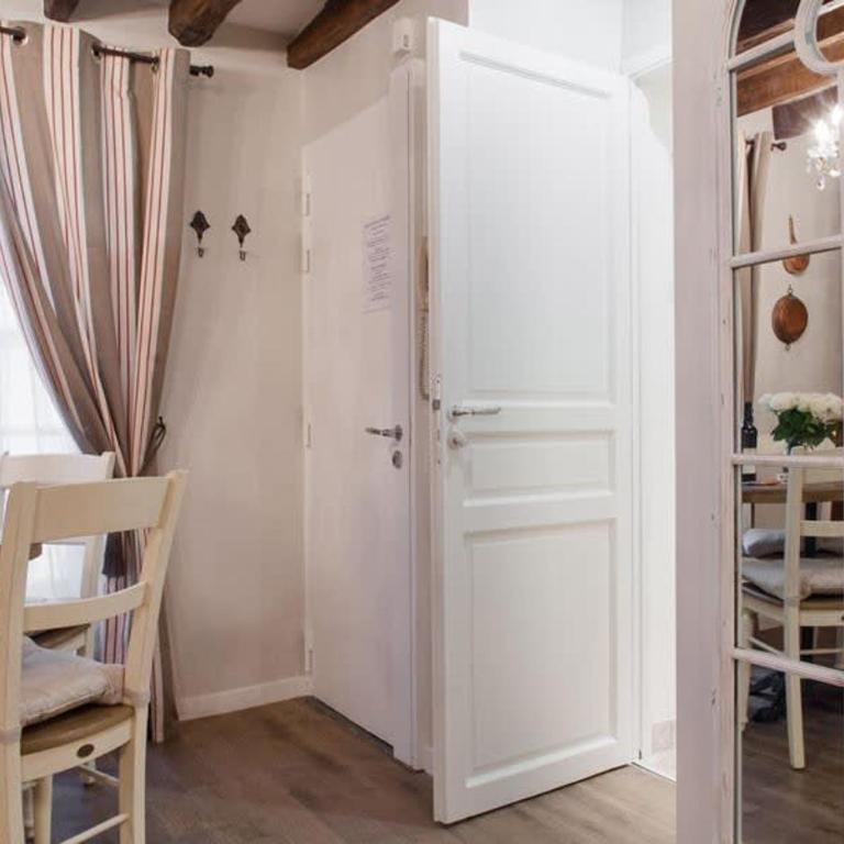Le Merlot du Marais - One-Bedroom Apartment - 25