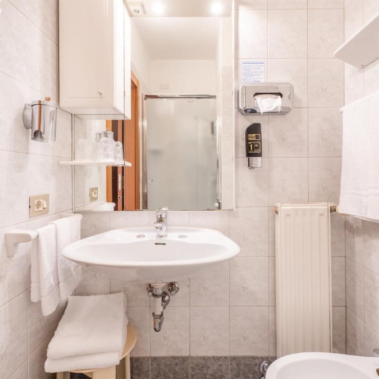 Hotel Angelini - Doppelzimmer mit Balkon - 3