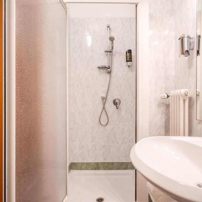 Hotel Angelini - Doppelzimmer mit Balkon - 15
