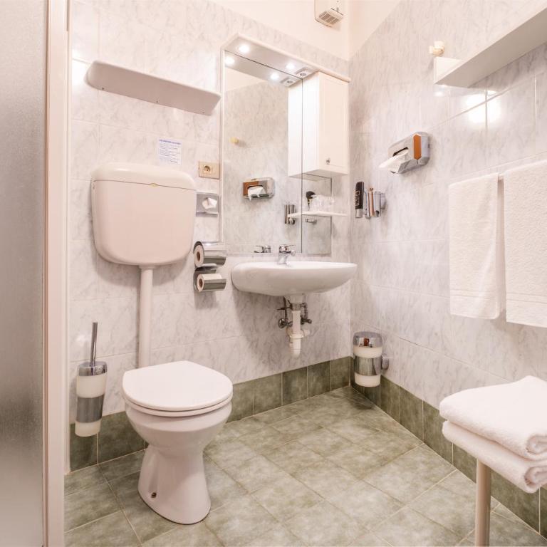 Hotel Angelini - Doppelzimmer mit Balkon und Poolblick - 2