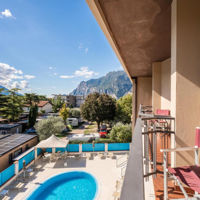 Hotel Angelini - Doppelzimmer mit Balkon und Poolblick - 3