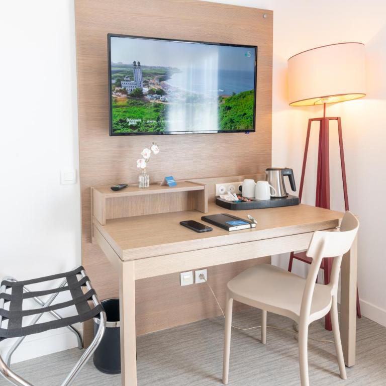 Zenitude Hôtel-Résidences Cannes Mandelieu - Studio Triple Standard - 1