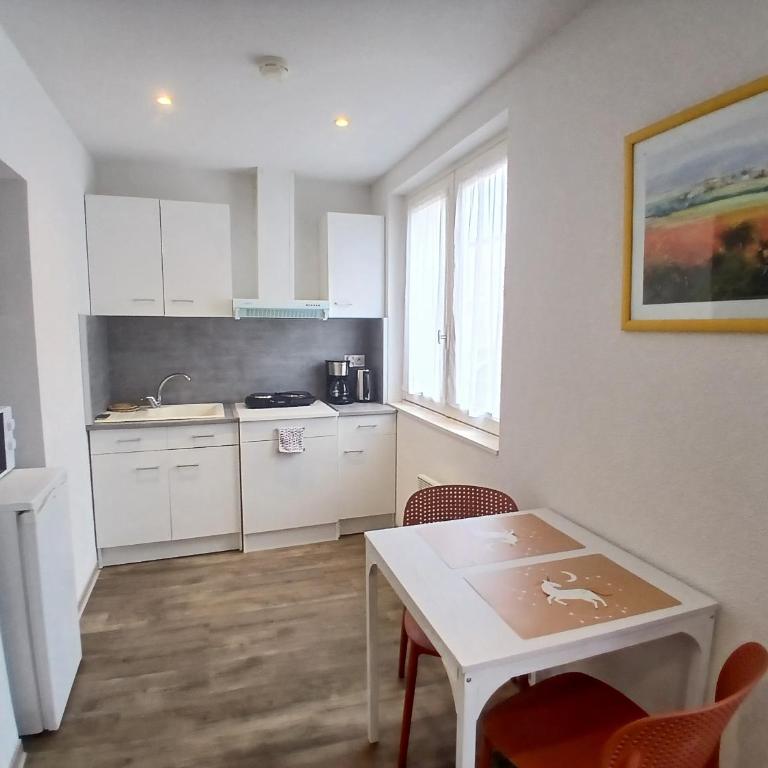 Studio-Pierrealex-Neuf-Parking privé - Appartement 1 Chambre - 2
