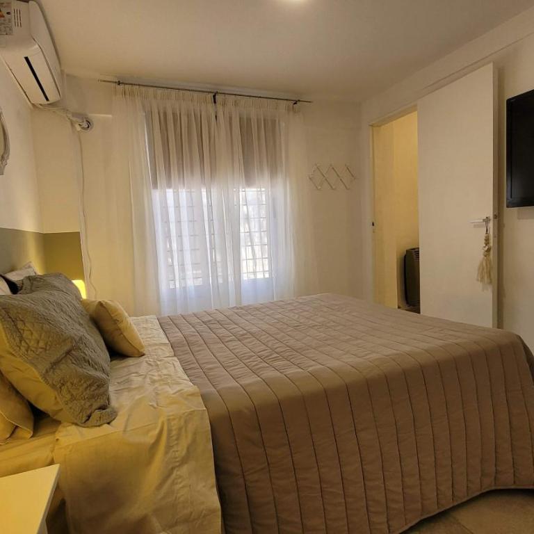 Alojamiento para 4 con Cochera en Villa Cabrera - Casa de 2 dormitorios - 1