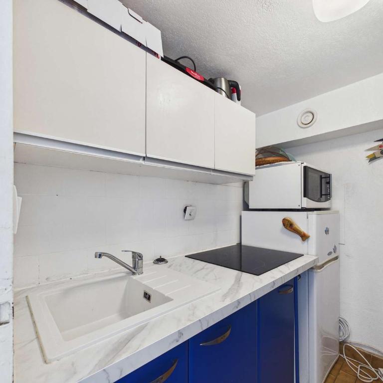 Appartement T2 à 150 m de la plage avec terrasse et parking privé - One-Bedroom Apartment - 9