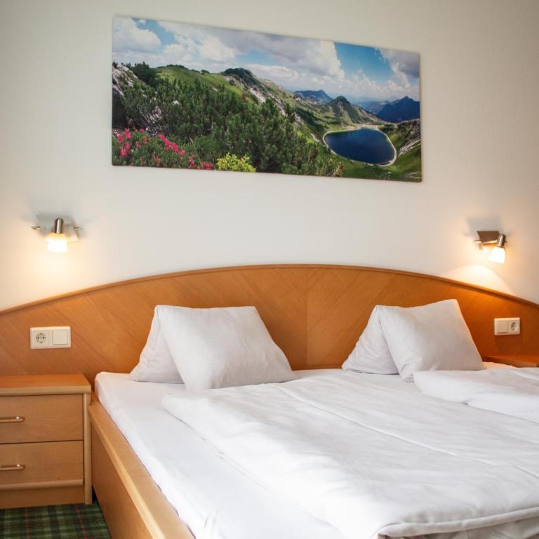 Holzmannhof - Two-Bedroom Apartment - 1
