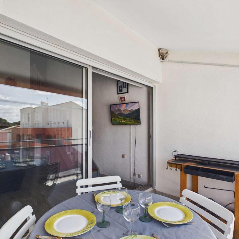 Appartement climatisé 2 pièces à 160m de la plage avec terrasse, parking privé et proche commerces - Appartamento con 1 Camera da Letto - 1