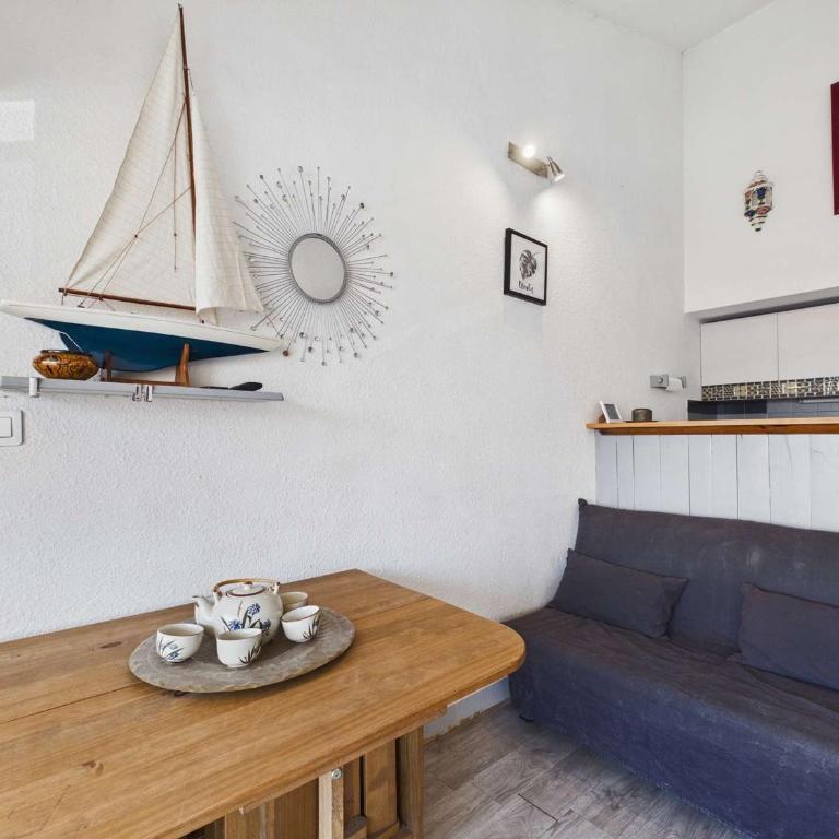 Appartement climatisé 2 pièces à 160m de la plage avec terrasse, parking privé et proche commerces - Appartamento con 1 Camera da Letto - 6