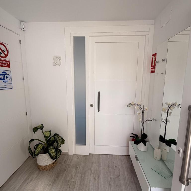 Apartamentos Condal - Dúplex o Planta Baja con Jacuzzi & BBQ - Apartamento - Planta baja - 8