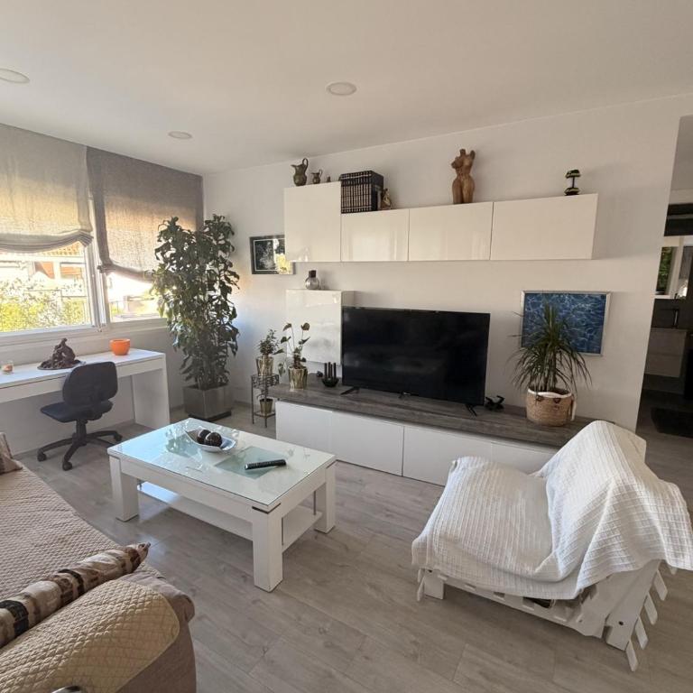 Apartamentos Condal - Dúplex o Planta Baja con Jacuzzi & BBQ - Apartamento - Planta baja - 2
