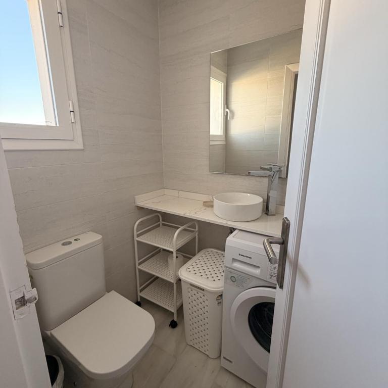 Apartamentos Condal - Dúplex o Planta Baja con Jacuzzi & BBQ - Dúplex - 11