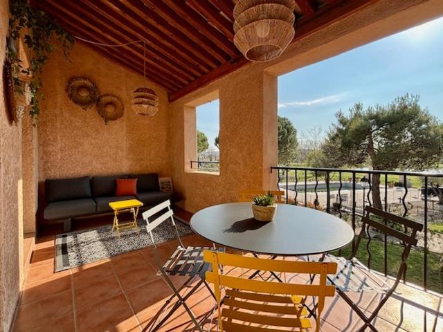 appartement cosy vue sur le golf de Pont Royal en Provence - Appartement 1 Chambre - 12