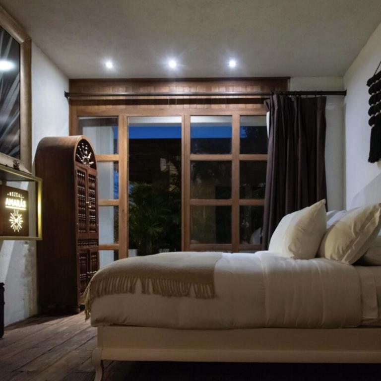 Casa Andreu San Miguel de Allende - Habitación con cama extragrande y balcón - 4