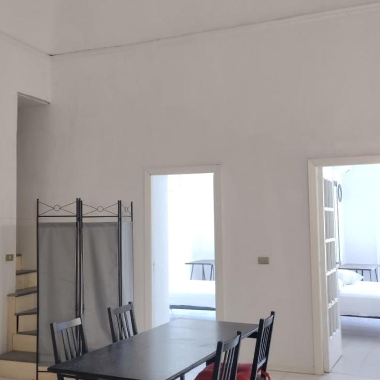 Casa Nicola - Four-Bedroom Apartment with Balcony - 11