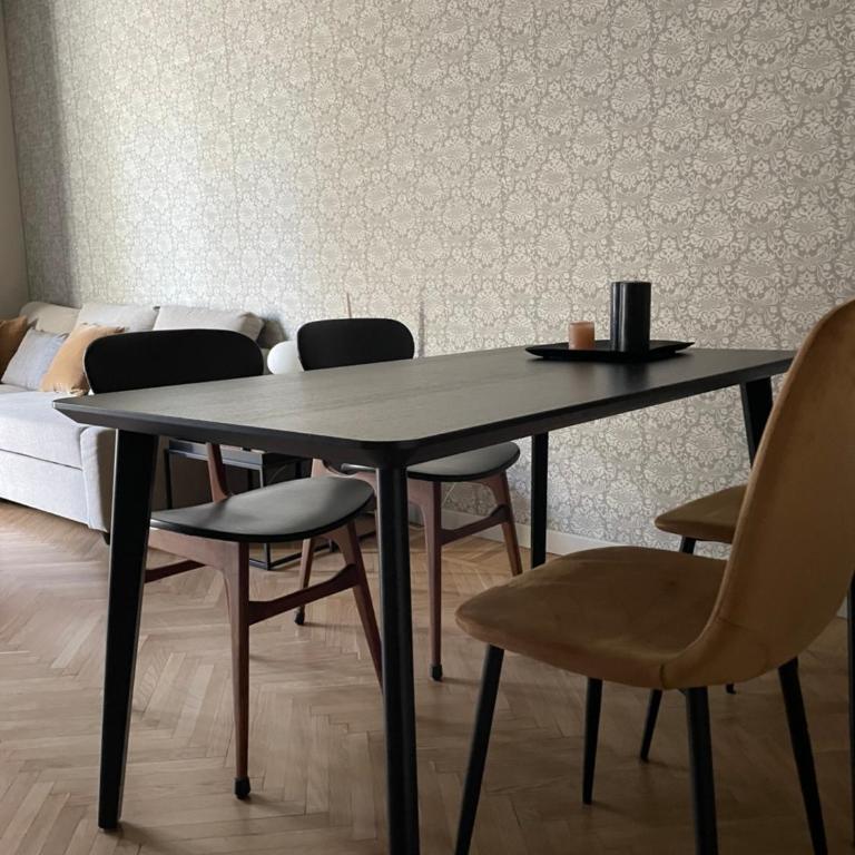 Two bedroom apartment with private parking - Two-Bedroom Apartment - 3